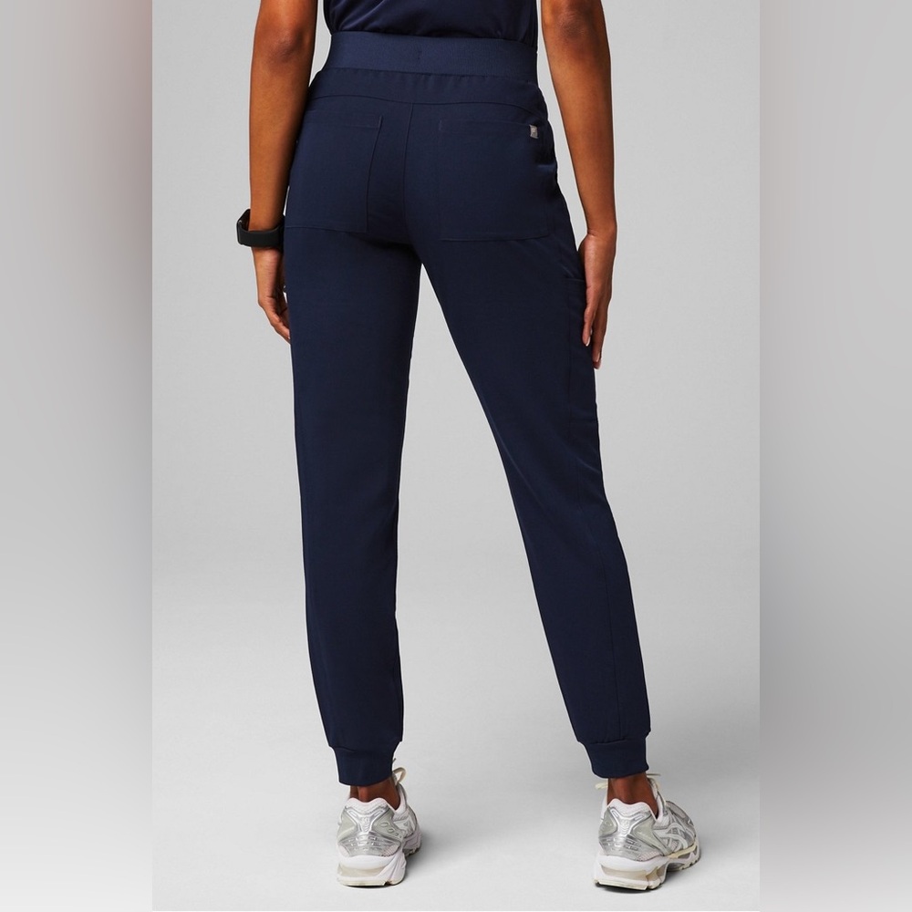 Fabletics On-Call Scrub Jogger - Picture 6 of 7